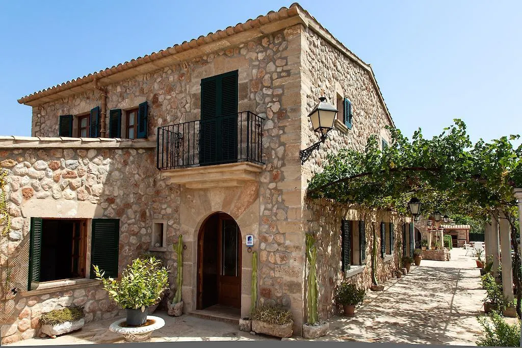 Toni Mosca Villa Pollenca Spain